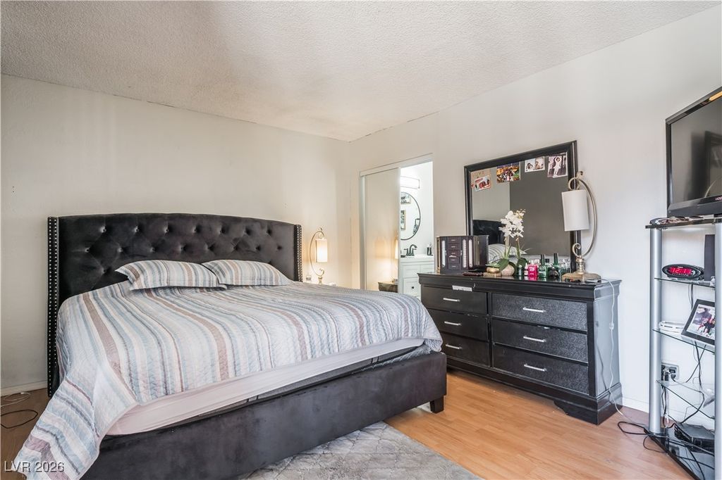 Image 14 of property listing at 2413 Paradise Village Way, Las Vegas, NV 89120