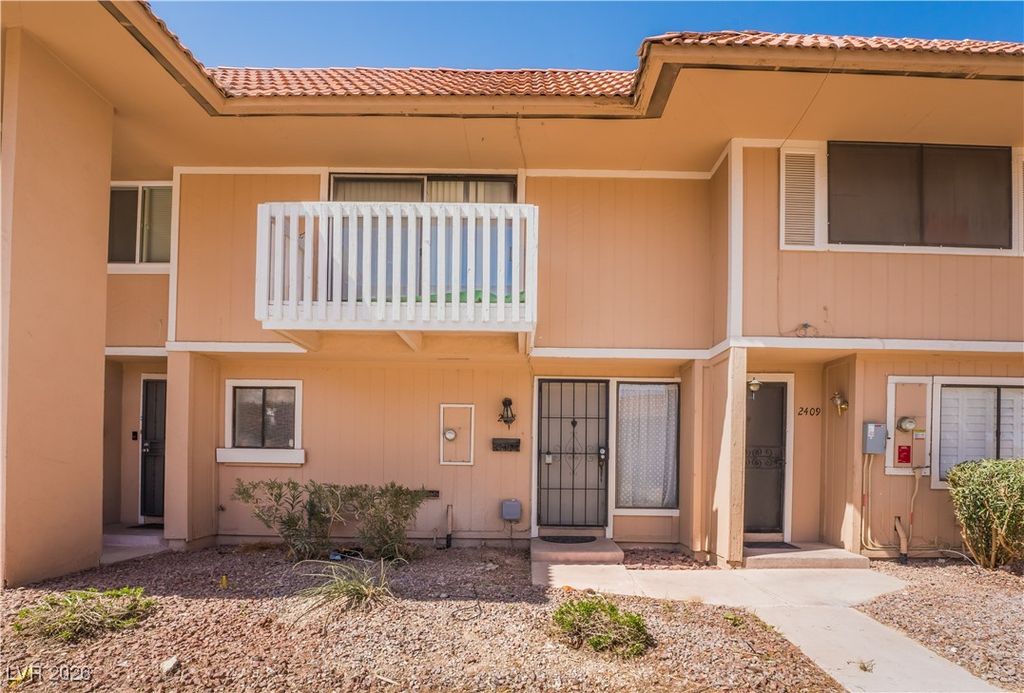 Image 4 of property listing at 2413 Paradise Village Way, Las Vegas, NV 89120