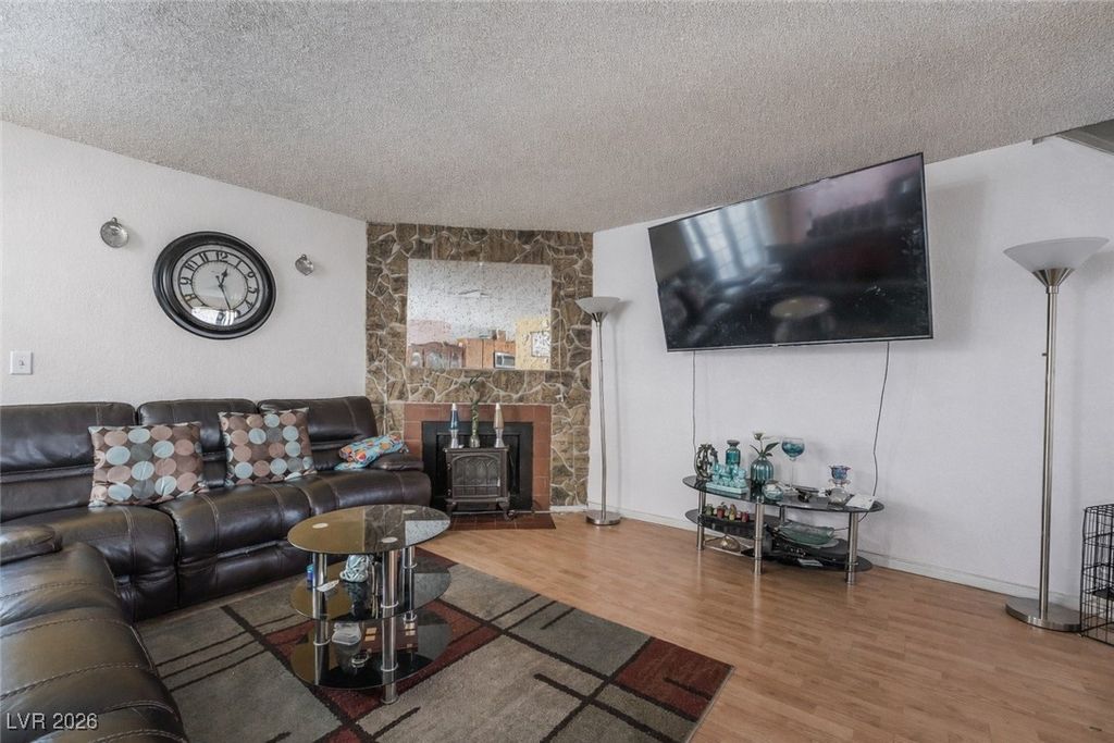 Image 9 of property listing at 2413 Paradise Village Way, Las Vegas, NV 89120