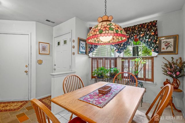 102 Rumford Way, Manalapan, NJ 07726