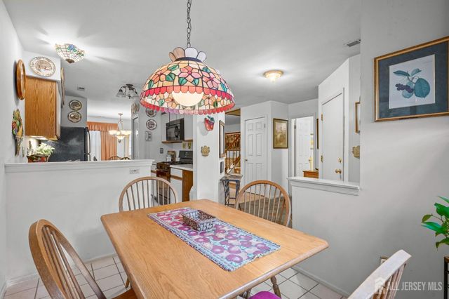 102 Rumford Way, Manalapan, NJ 07726