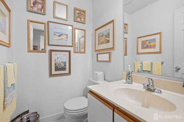 102 Rumford Way, Manalapan, NJ 07726