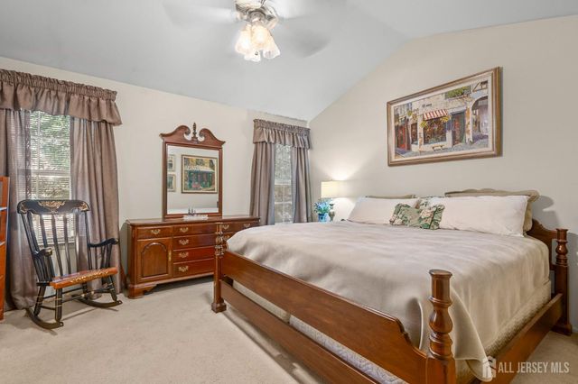 102 Rumford Way, Manalapan, NJ 07726