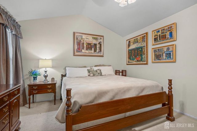 102 Rumford Way, Manalapan, NJ 07726