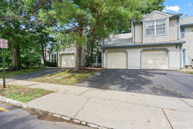 102 Rumford Way, Manalapan, NJ 07726
