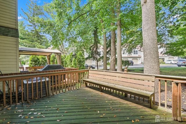 102 Rumford Way, Manalapan, NJ 07726