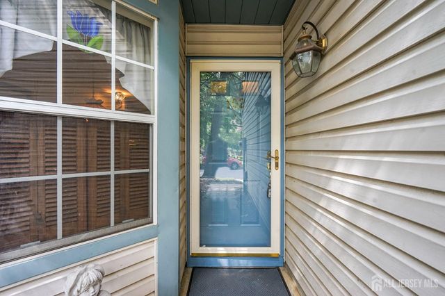 102 Rumford Way, Manalapan, NJ 07726