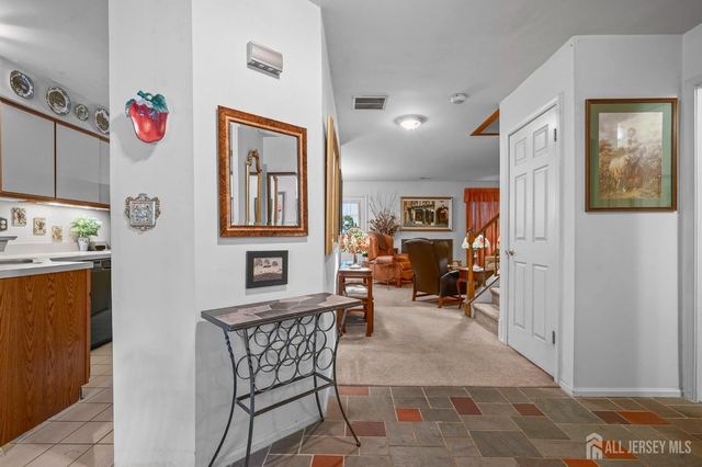102 Rumford Way, Manalapan, NJ 07726
