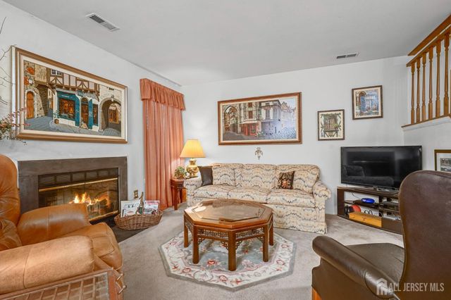 102 Rumford Way, Manalapan, NJ 07726