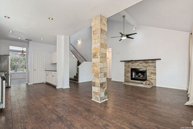 3027 FALL MIST DR, San Antonio, TX 78247