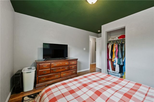 5946 Poketa Rd, Penn Hills, PA 15147
