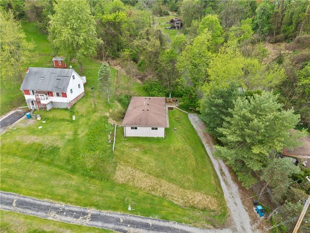 5946 Poketa Rd, Penn Hills, PA 15147