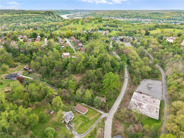 5946 Poketa Rd, Penn Hills, PA 15147