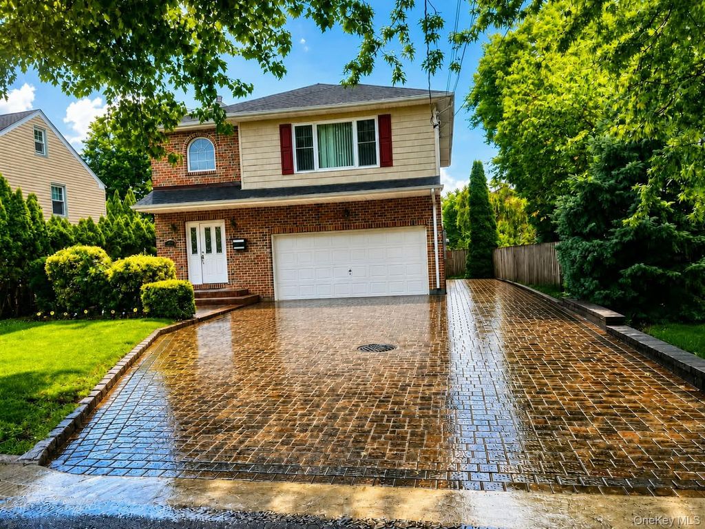 34 Nassau Avenue, Glen Cove, NY 11542 — exterior