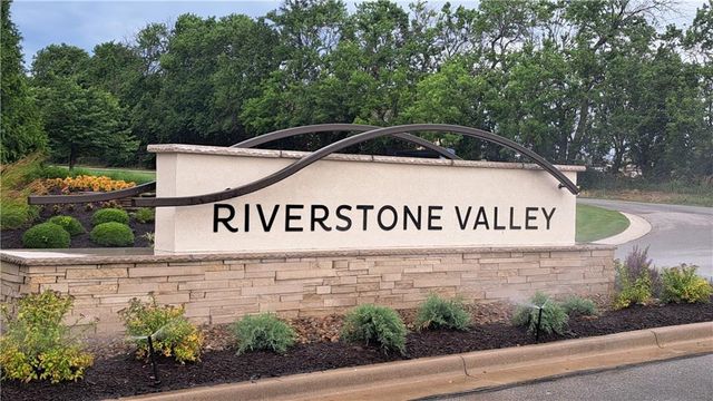 12207 W 184 Terrace, Overland Park, KS 66013