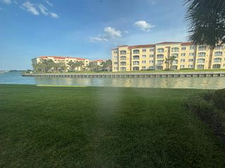 6 Harbour Isle Drive E 103, Fort Pierce, FL 34949