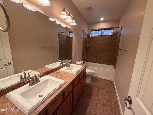 722 E SIPAPU Drive, Gilbert, AZ 85297