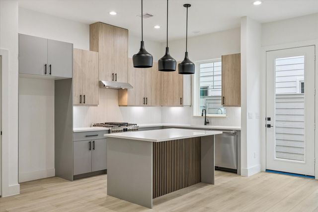 740 Curtin Street, Houston, TX 77018