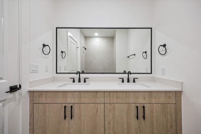 740 Curtin Street, Houston, TX 77018