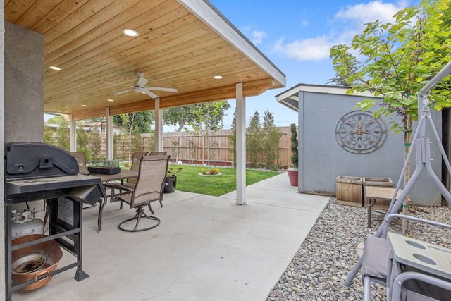 1443 E Vassar Drive, Visalia, CA 93292