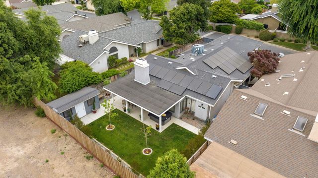 1443 E Vassar Drive, Visalia, CA 93292