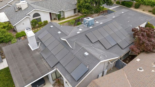 1443 E Vassar Drive, Visalia, CA 93292