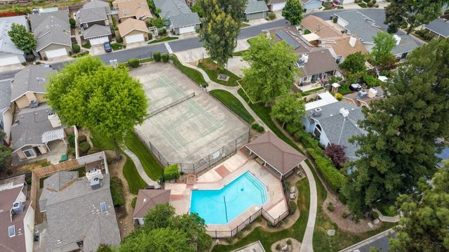 1443 E Vassar Drive, Visalia, CA 93292