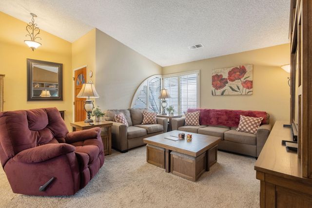 1443 E Vassar Drive, Visalia, CA 93292