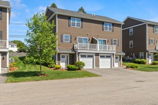 4 Fairview St 8, Chelmsford, MA 01863