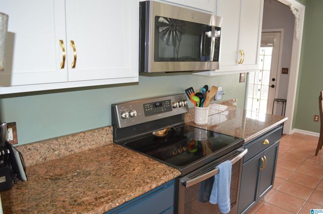 104 HANNAH CIRCLE, Calera, AL 35040