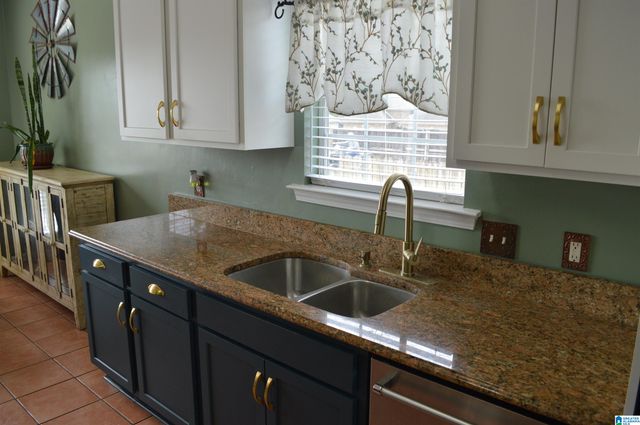 104 HANNAH CIRCLE, Calera, AL 35040