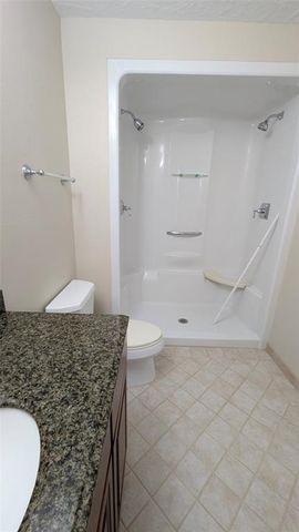 530 S Shady Lane, La Porte, TX 77571