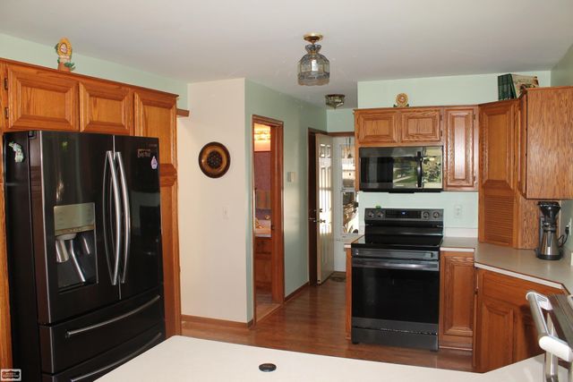 51392 Nicolette Road, Chesterfield Twp, MI 48047