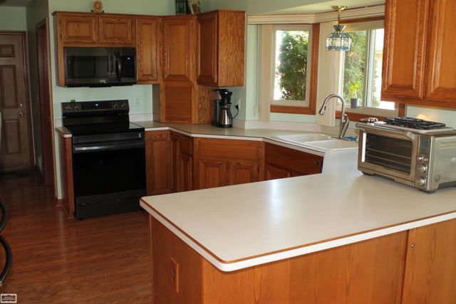 51392 Nicolette Road, Chesterfield Twp, MI 48047