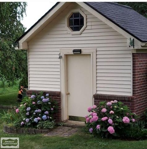 51392 Nicolette Road, Chesterfield Twp, MI 48047