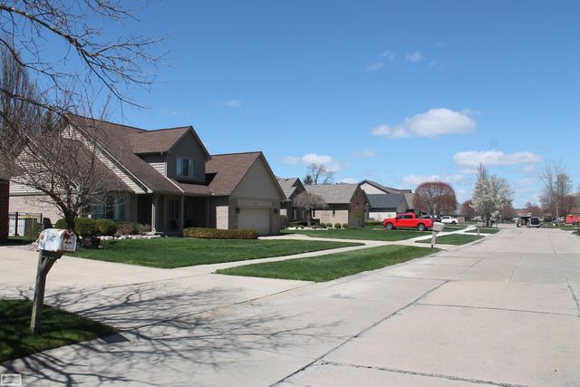 51392 Nicolette Road, Chesterfield Twp, MI 48047