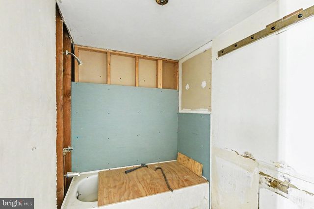 1313 W FAYETTE ST, Baltimore, MD 21223