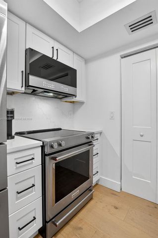 99 SE Mizner Blvd 824, Boca Raton, FL 33432