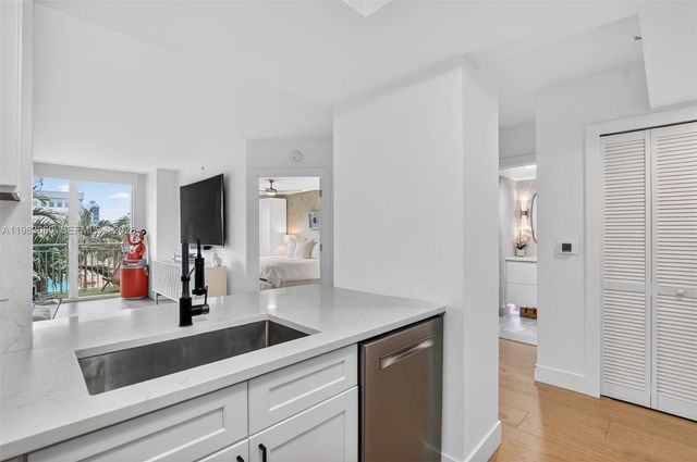 99 SE Mizner Blvd 824, Boca Raton, FL 33432