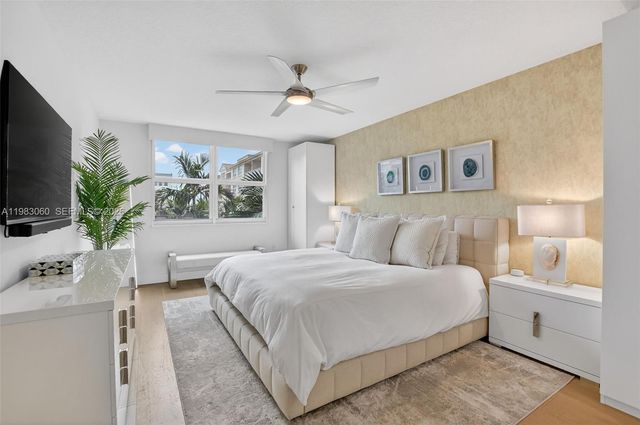 99 SE Mizner Blvd 824, Boca Raton, FL 33432