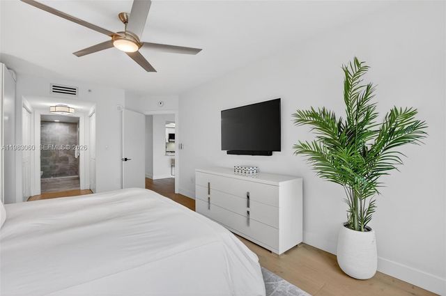 99 SE Mizner Blvd 824, Boca Raton, FL 33432