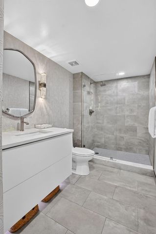 99 SE Mizner Blvd 824, Boca Raton, FL 33432