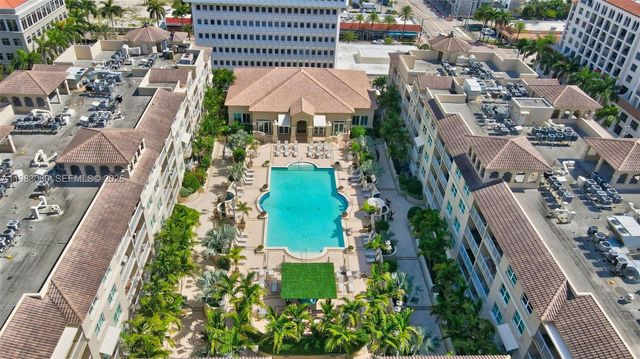 99 SE Mizner Blvd 824, Boca Raton, FL 33432