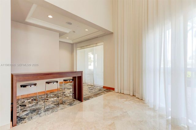 99 SE Mizner Blvd 824, Boca Raton, FL 33432