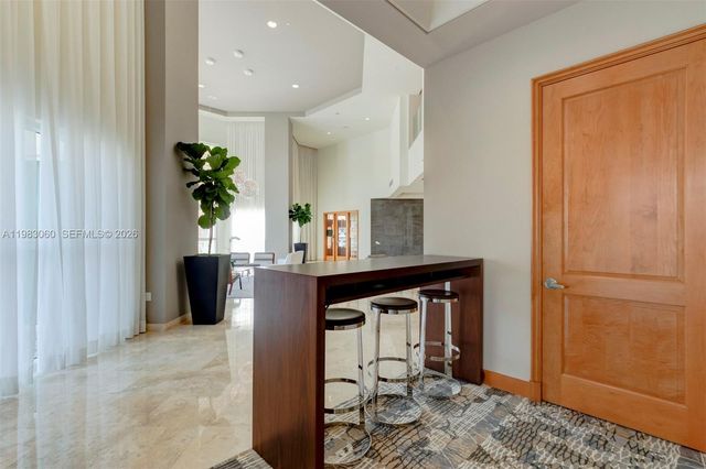 99 SE Mizner Blvd 824, Boca Raton, FL 33432