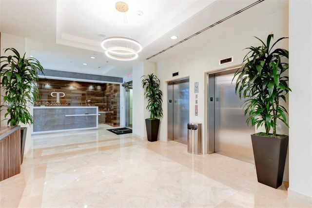 99 SE Mizner Blvd 824, Boca Raton, FL 33432