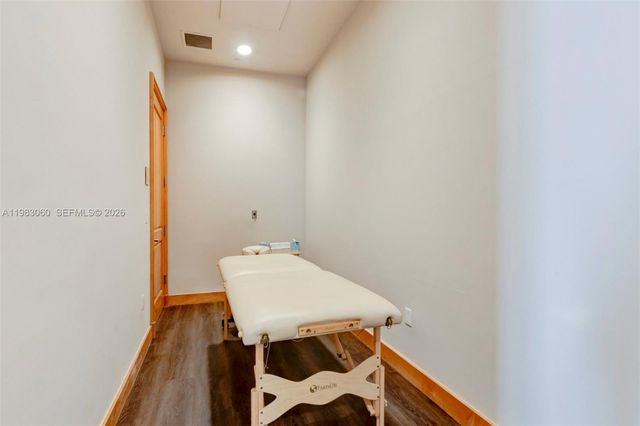 99 SE Mizner Blvd 824, Boca Raton, FL 33432