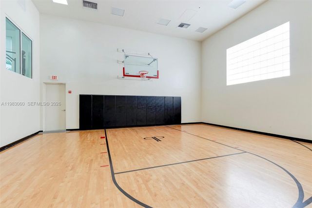 99 SE Mizner Blvd 824, Boca Raton, FL 33432