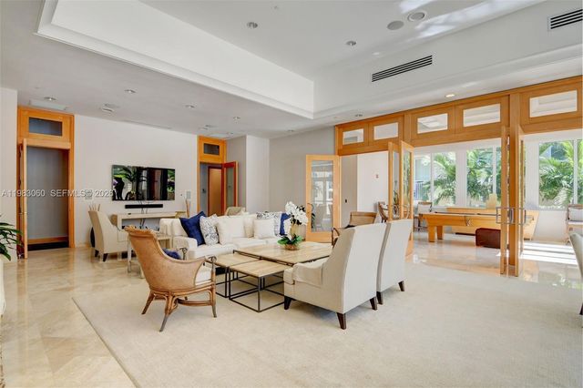 99 SE Mizner Blvd 824, Boca Raton, FL 33432