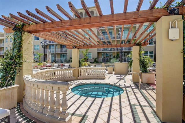 99 SE Mizner Blvd 824, Boca Raton, FL 33432